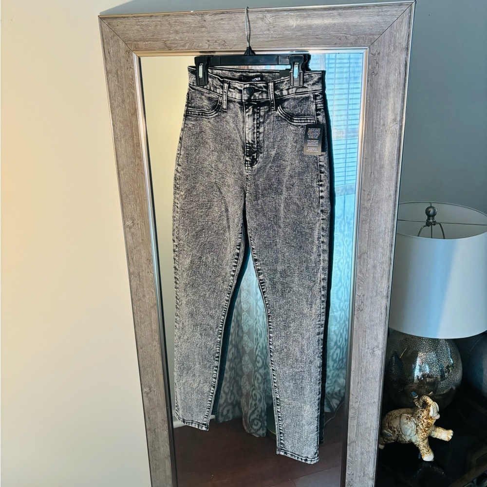 Fashion Nova High Rise Skinny Jeans